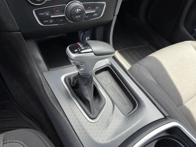2017 Dodge Charger SXT