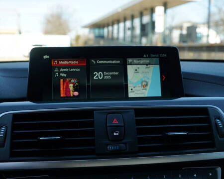 2018 BMW 3 Series 330i xDrive