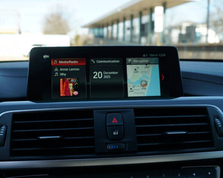 2018 BMW 3 Series 330i xDrive