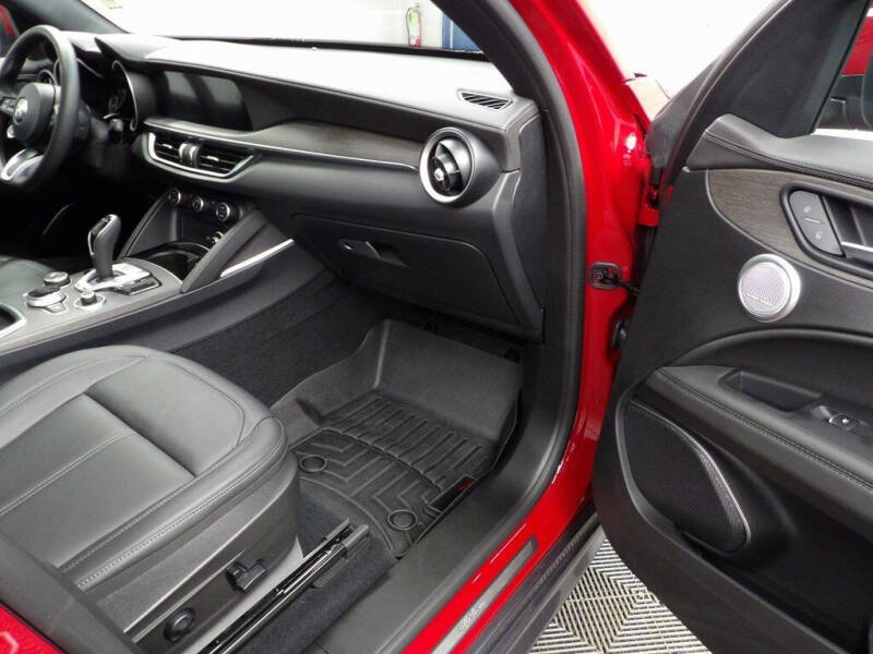 2023 Alfa Romeo Stelvio Ti