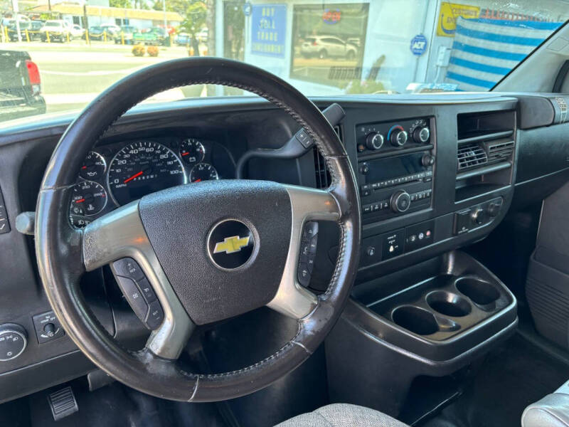 2017 Chevrolet Express 2500