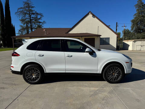 2017 Porsche Cayenne Platinum Edition