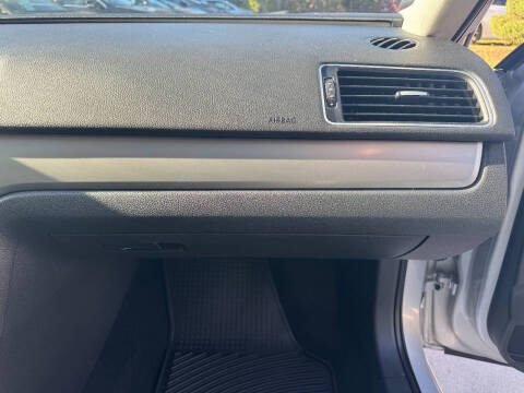 2015 Volkswagen Passat 1.8T Limited Edition