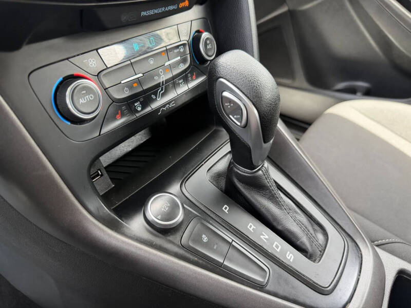 2017 Ford Focus SEL