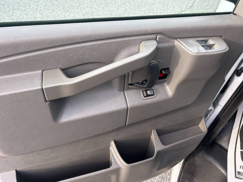 2016 Chevrolet Express 2500