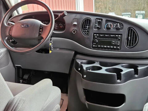 2006 Ford E-Series E-350 SD XLT