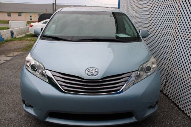 2015 Toyota Sienna