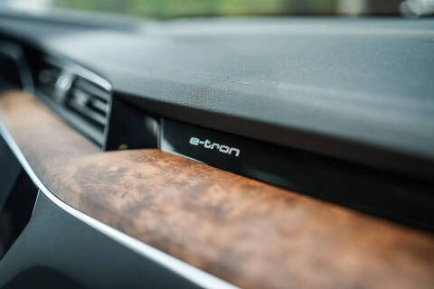 2019 Audi e-tron quattro Premium Plus