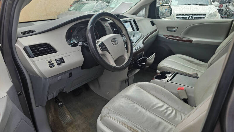 2011 Toyota Sienna Limited 7-Passenger