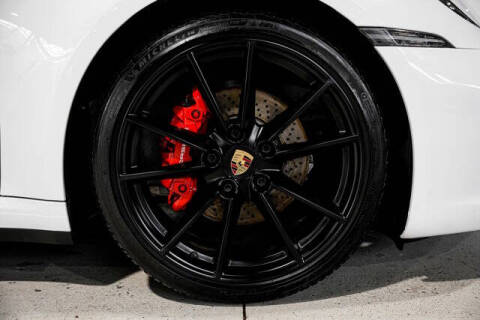 2020 Porsche 911 Carrera