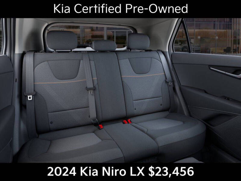 2024 Kia Niro LX