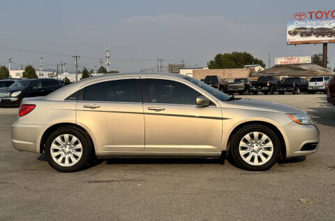 2014 Chrysler 200 LX