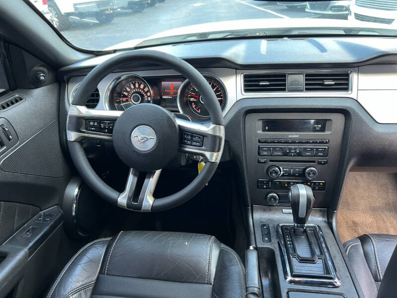 2014 Ford Mustang V6 Premium