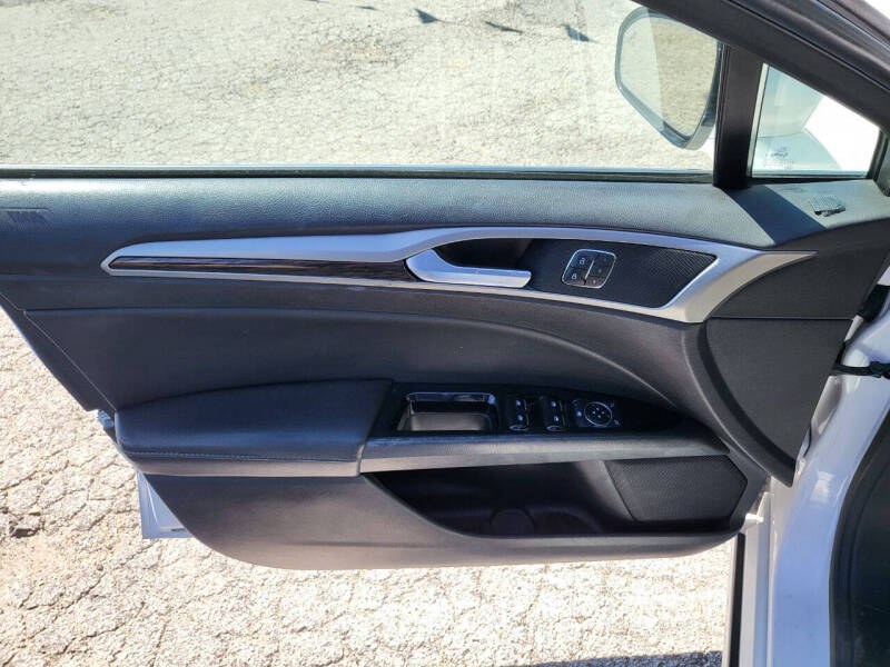 2013 Ford Fusion SE