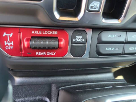 2025 Jeep Gladiator NightHawk