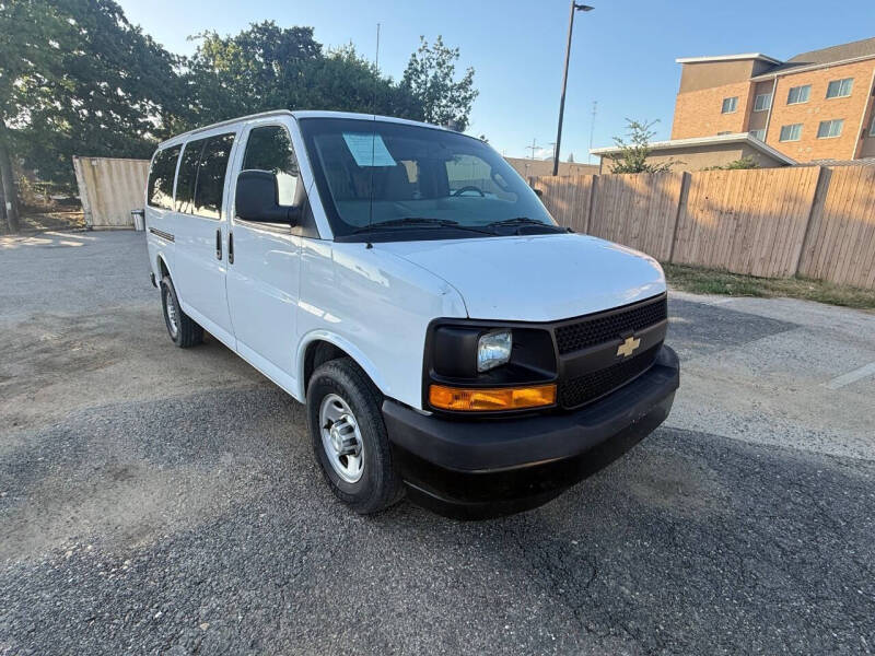 2017 Chevrolet Express 2500