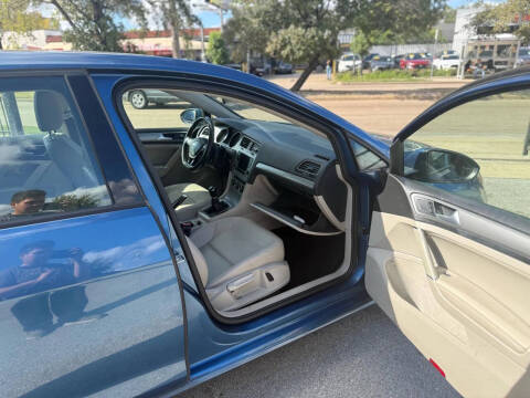 2017 Volkswagen Golf TSI Wolfsburg Edition