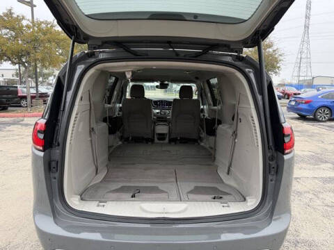 2021 Chrysler Pacifica Touring