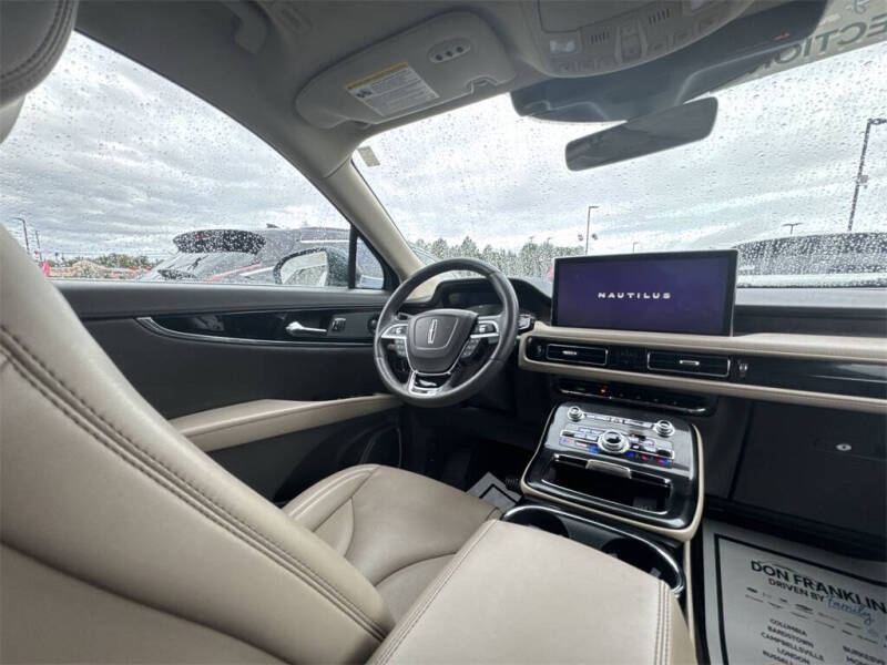 2022 Lincoln Nautilus Reserve