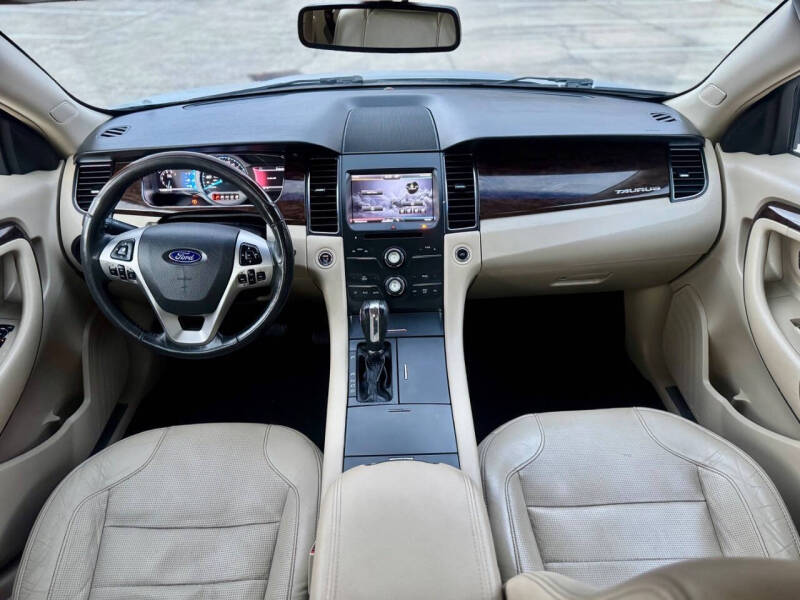2015 Ford Taurus Limited