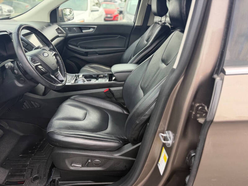 2019 Ford Edge Titanium