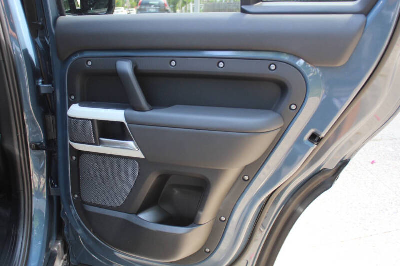 2023 Land Rover Defender 110 30th Anniversary Edition