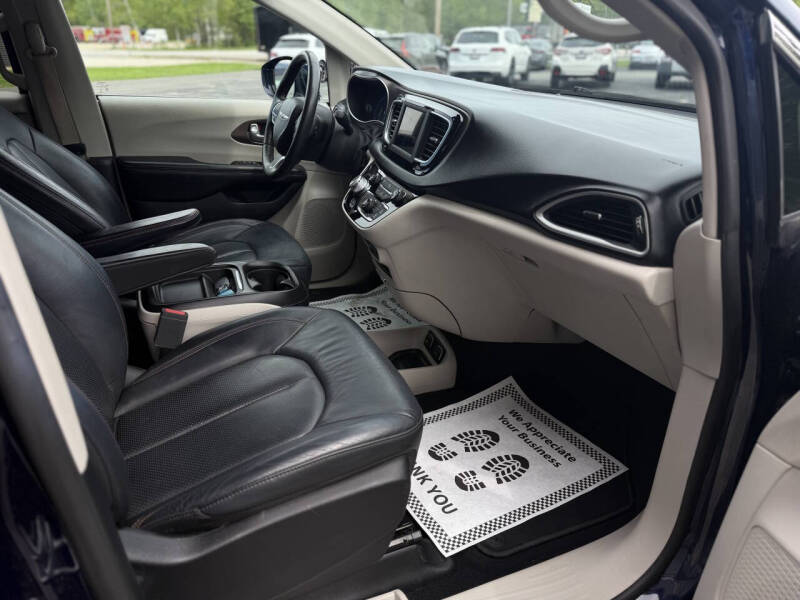 2019 Chrysler Pacifica Touring L