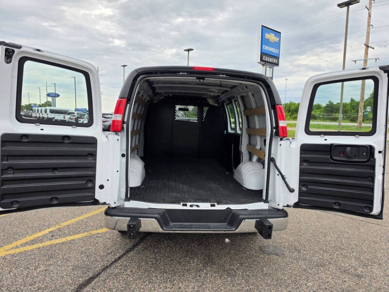 2024 Chevrolet Express 2500