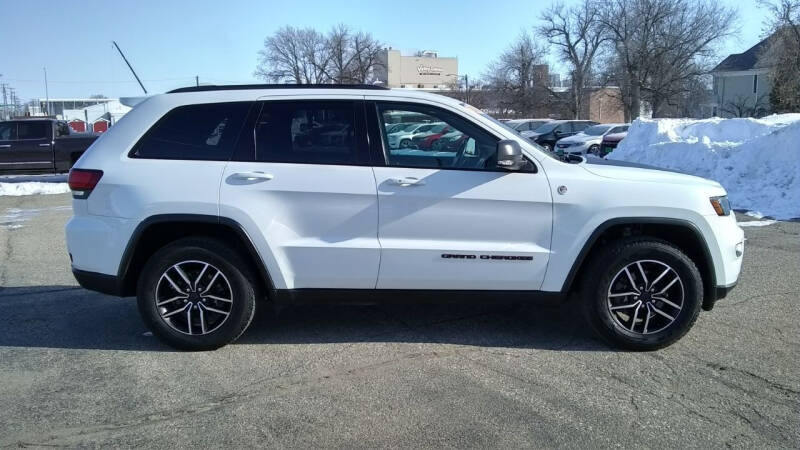 Used 2020 Jeep Grand Cherokee Trailhawk with VIN 1C4RJFLG0LC163461 for sale in Milbank, SD