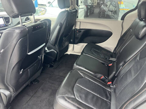 2018 Chrysler Pacifica Touring L Plus