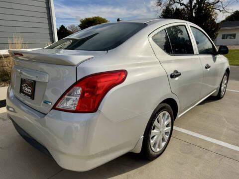 2015 Nissan Versa 1.6 S Plus