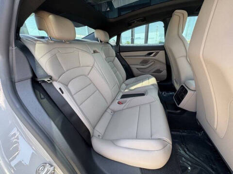 2025 Porsche Taycan 4