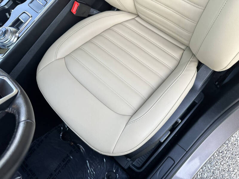 2019 Ford Edge SEL