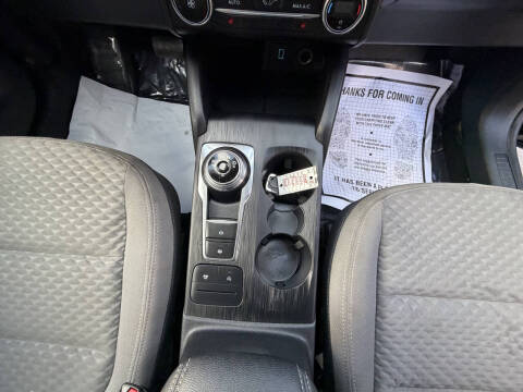 2020 Ford Escape SE