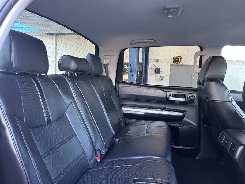 2017 Toyota Tundra SR5