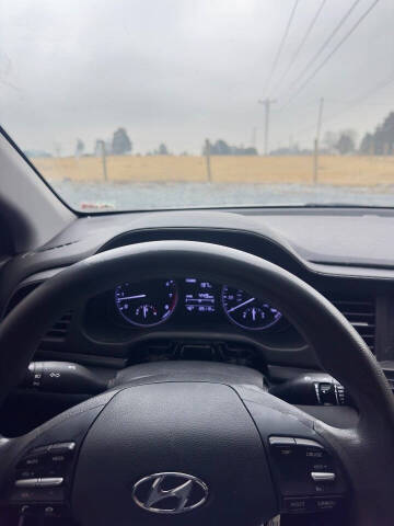 2019 Hyundai Elantra SE