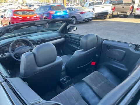 2004 Chrysler Sebring LXi
