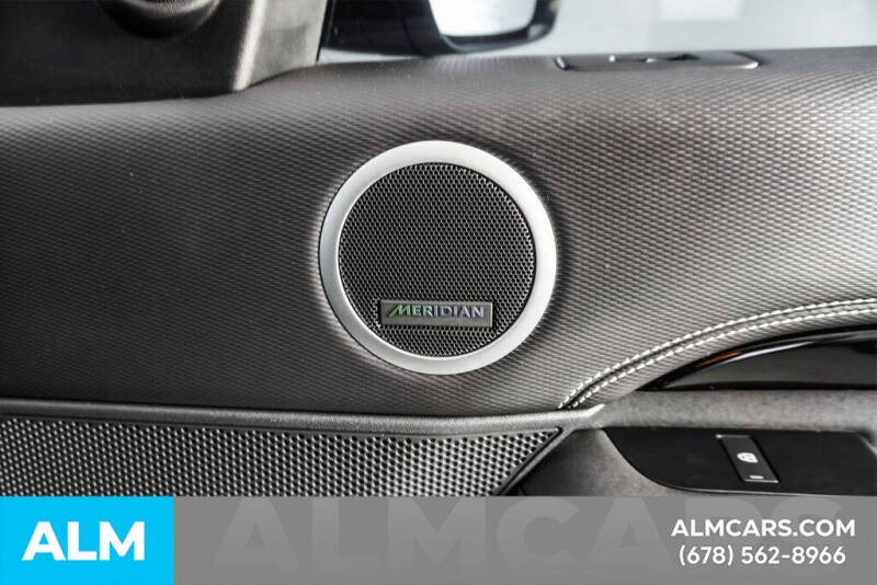 2022 Land Rover Discovery P300 S R-Dynamic