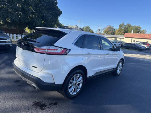 2022 Ford Edge Titanium