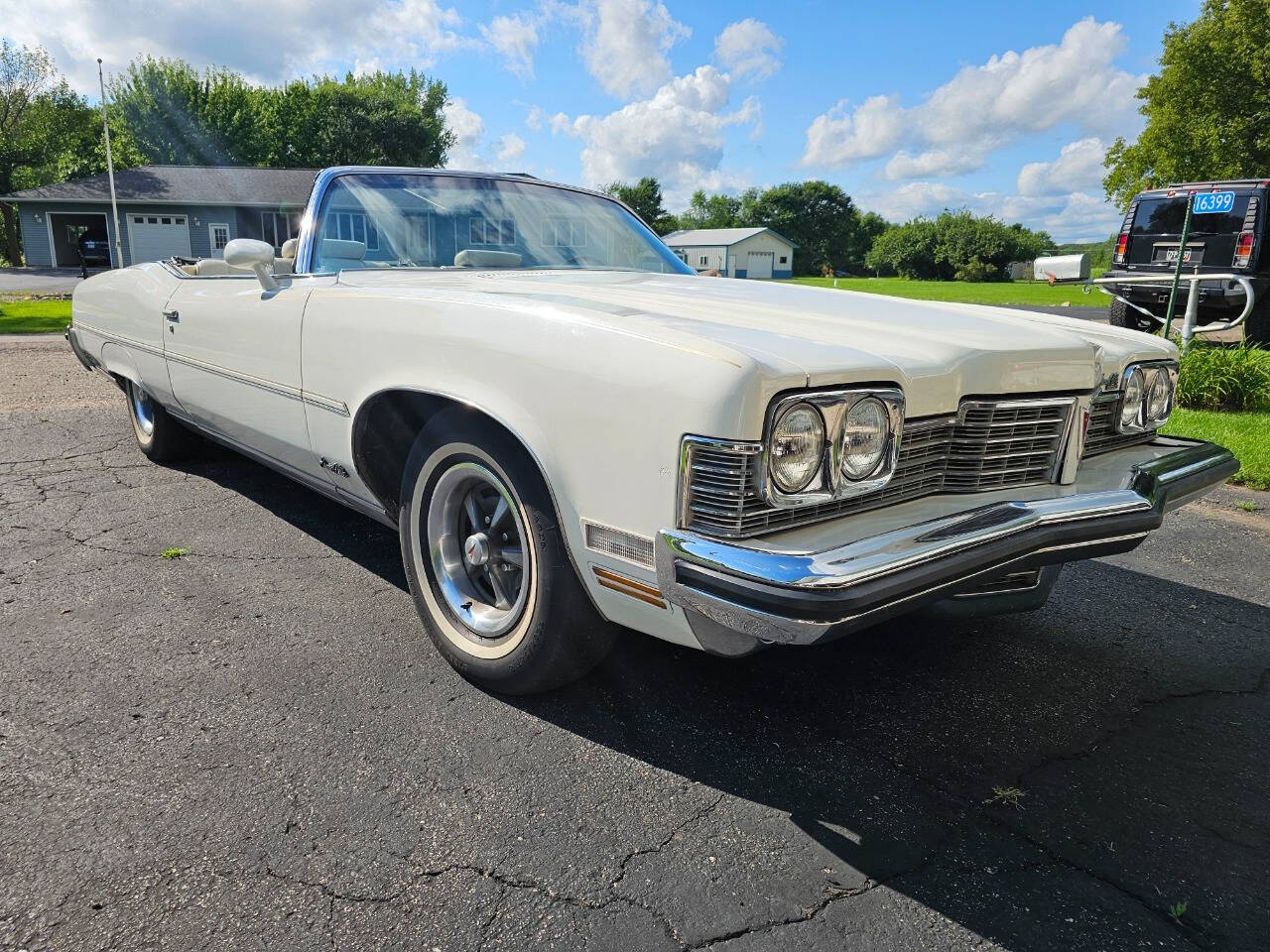 1973 Pontiac Grand Ville 1