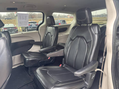 2020 Chrysler Voyager LXi