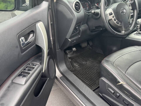 2013 Nissan Rogue SV w/SL Package