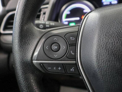 2022 Toyota Camry Hybrid LE