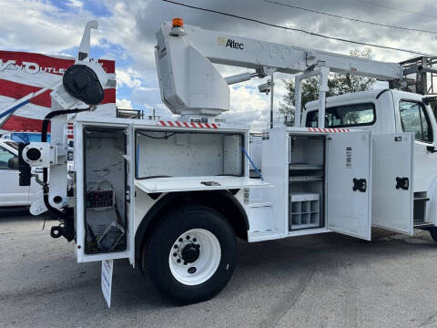 2019 Freightliner M2 106