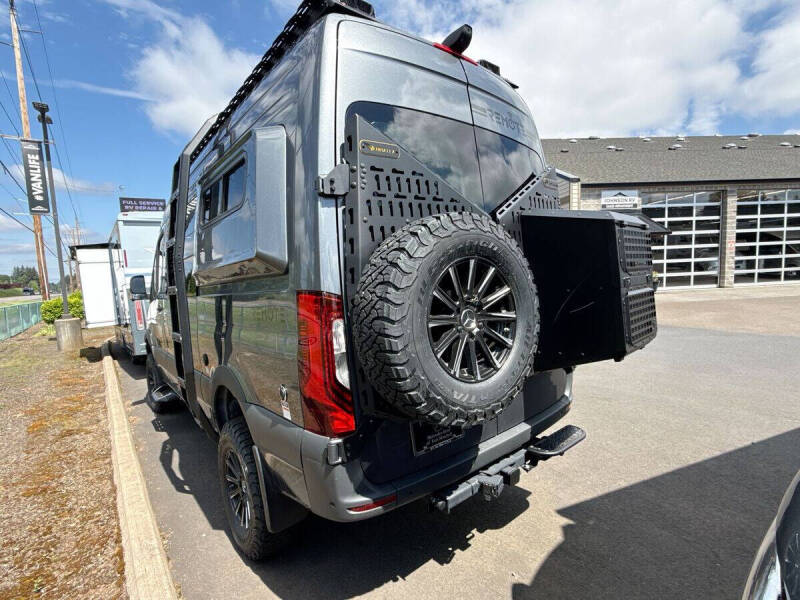 2025 Mercedes-Benz Sprinter