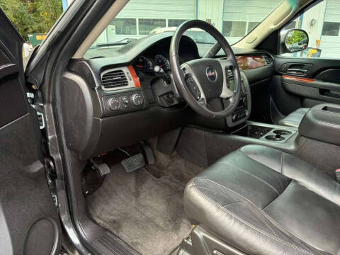 2011 GMC Yukon XL SLT