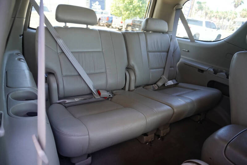 2005 Toyota Sequoia Limited