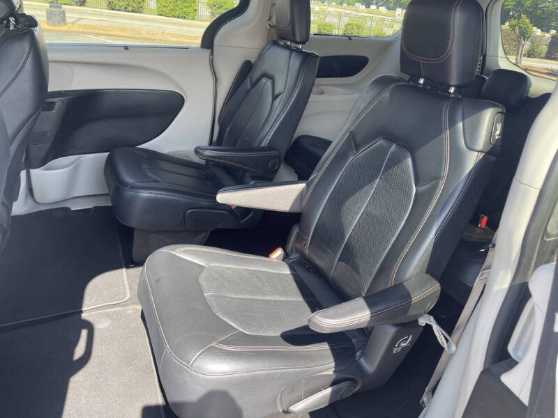 2019 Chrysler Pacifica Touring L
