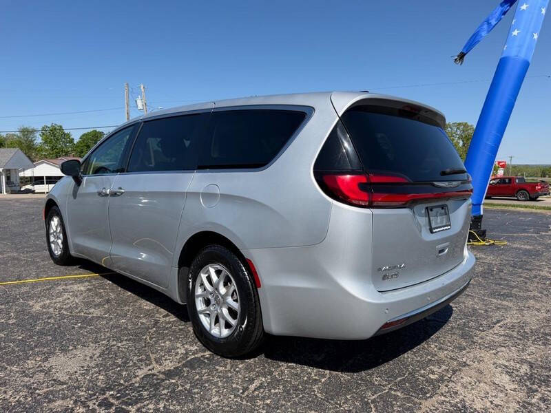 2023 Chrysler Pacifica Touring L