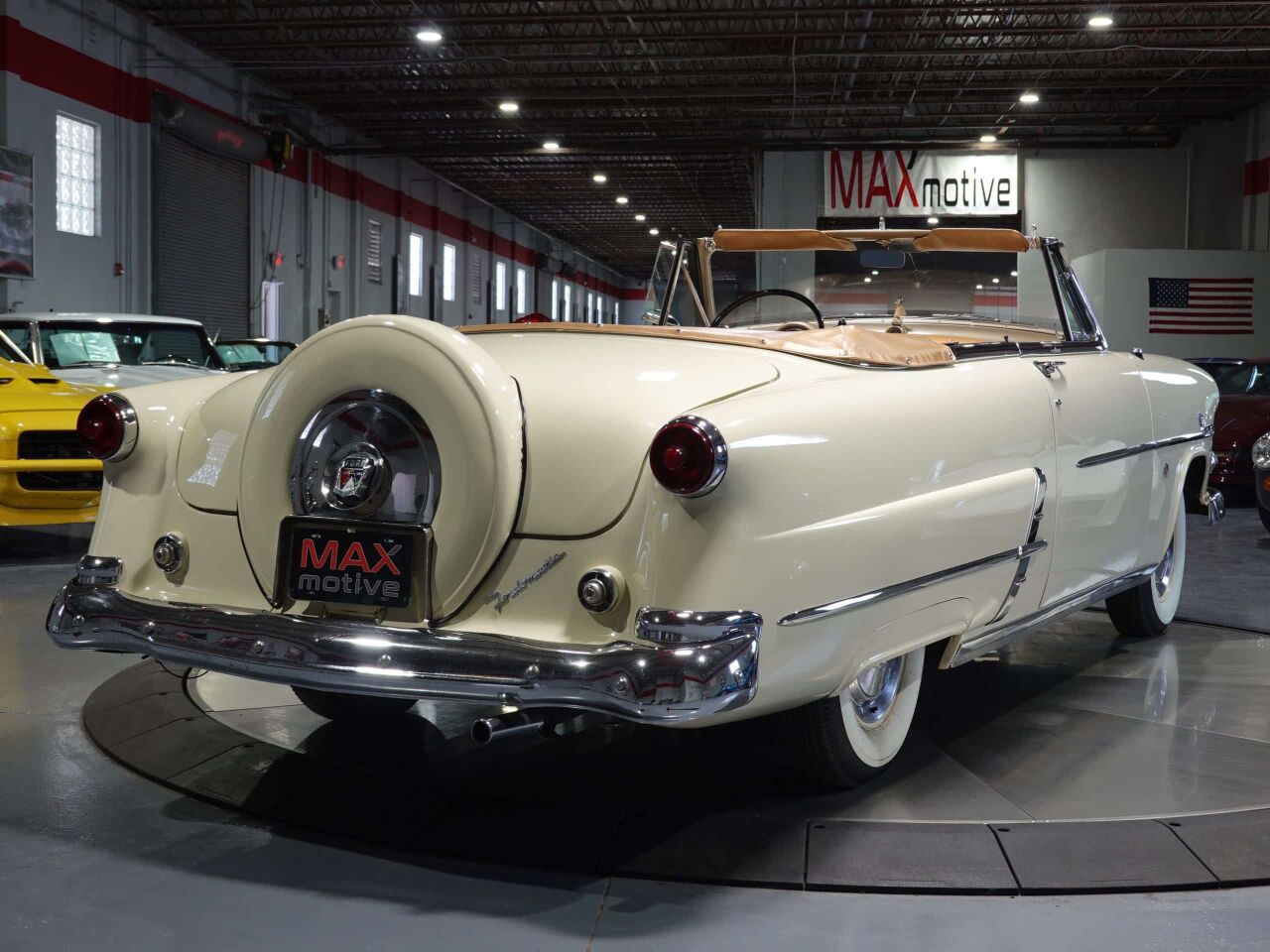 1953 Ford Crestline 7